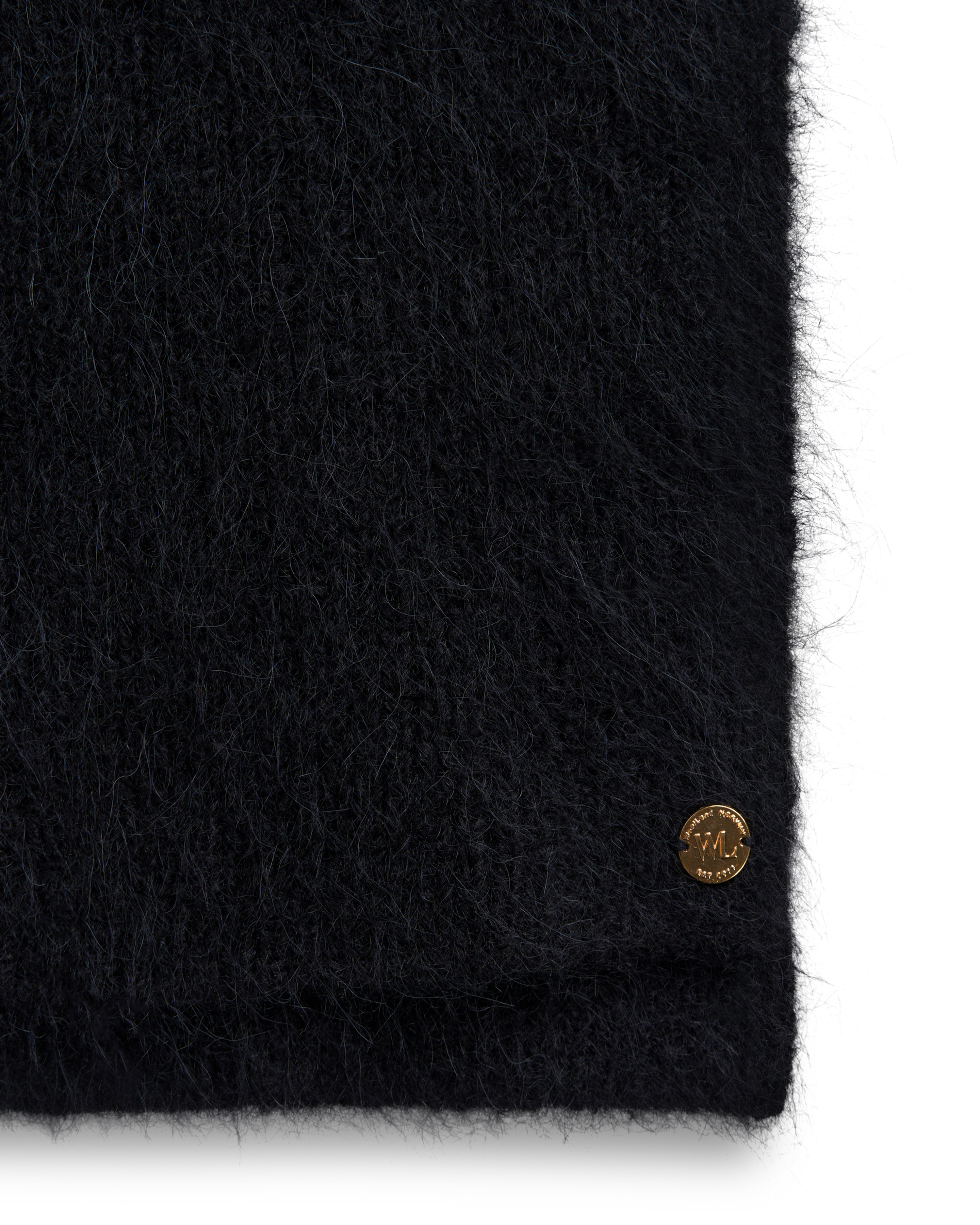 Raulandstind Ullhals  Black