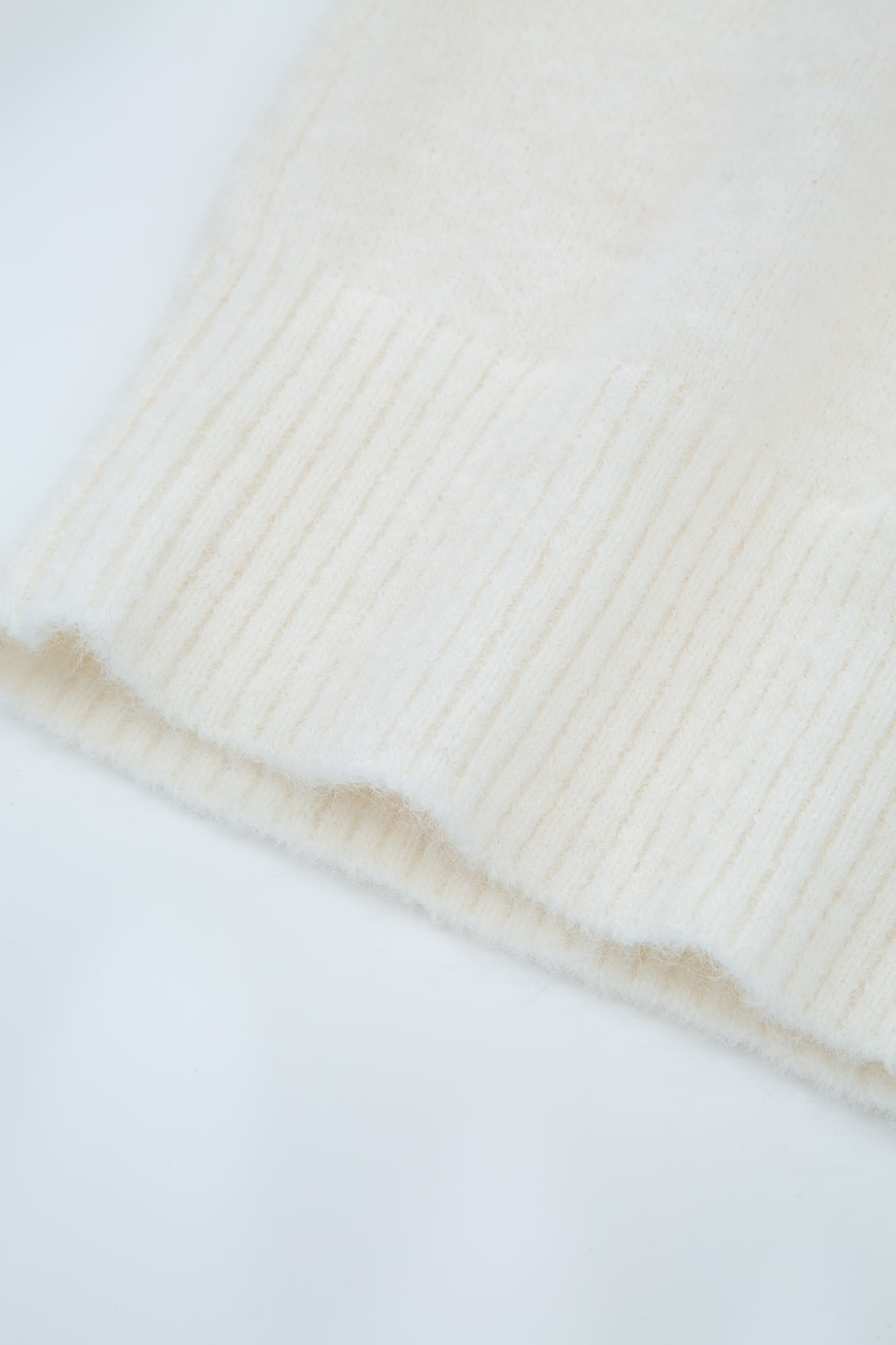 Loen Alpaca Knit Sweater Snow White