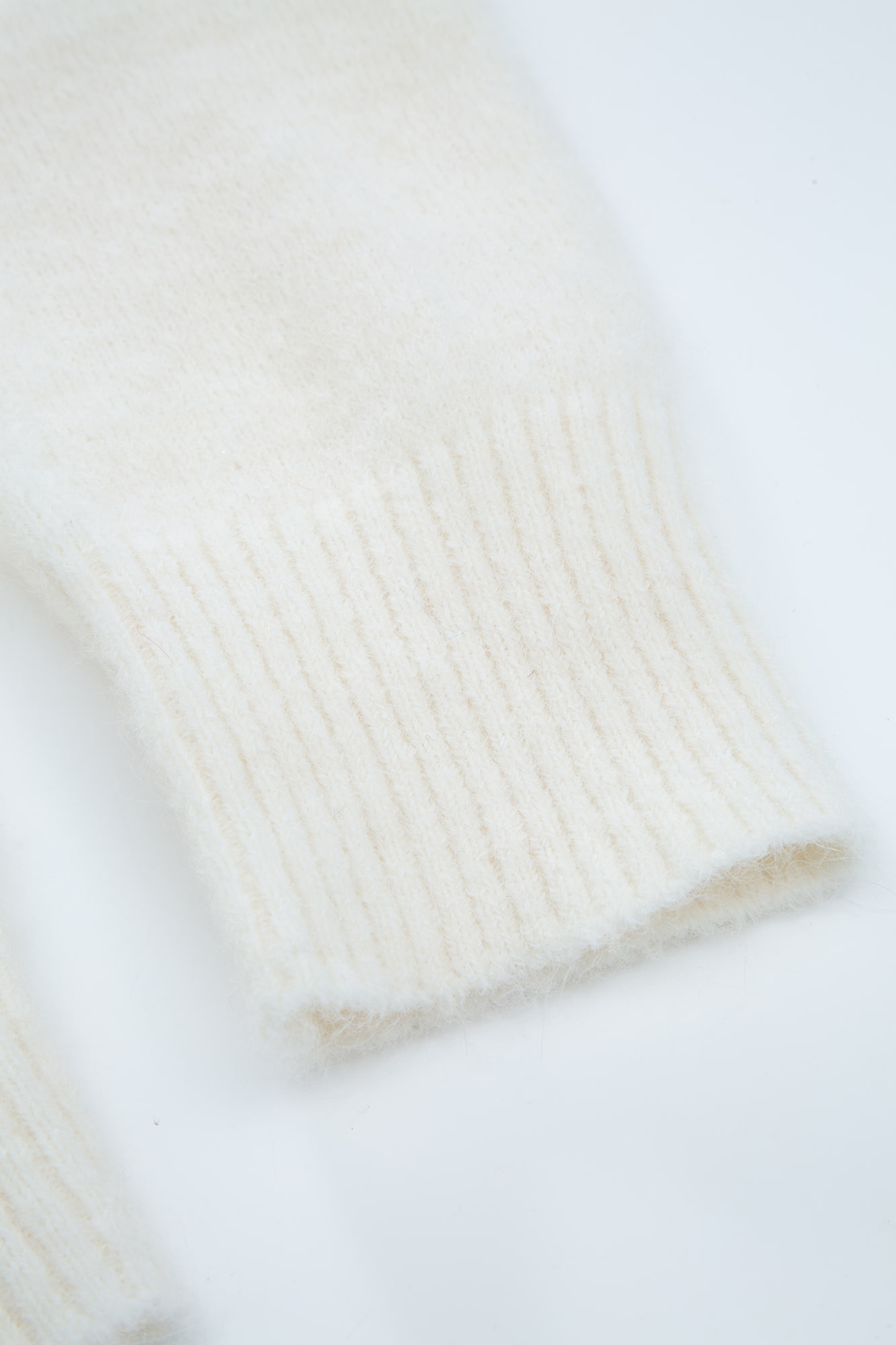 Loen Alpaca Knit Sweater Snow White